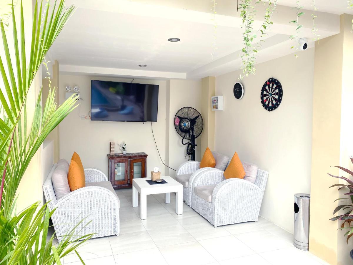 Hotel Andi Beach House Canggu Esterno foto